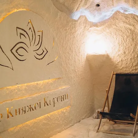 Complex Dvir Kniazhoiy Korony * スラブスク