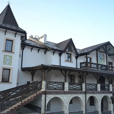 Complex Dvir Kniazhoiy Korony * Slavske