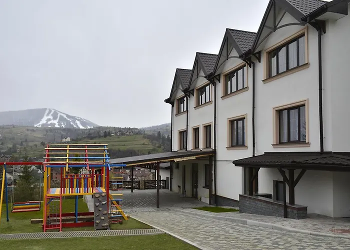Complex Dvir Kniazhoiy Korony * Slavske