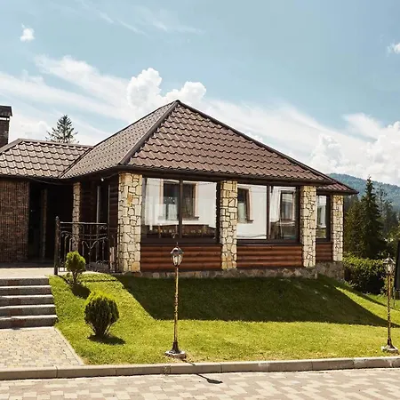 Complex Dvir Kniazhoiy Korony * Slavske